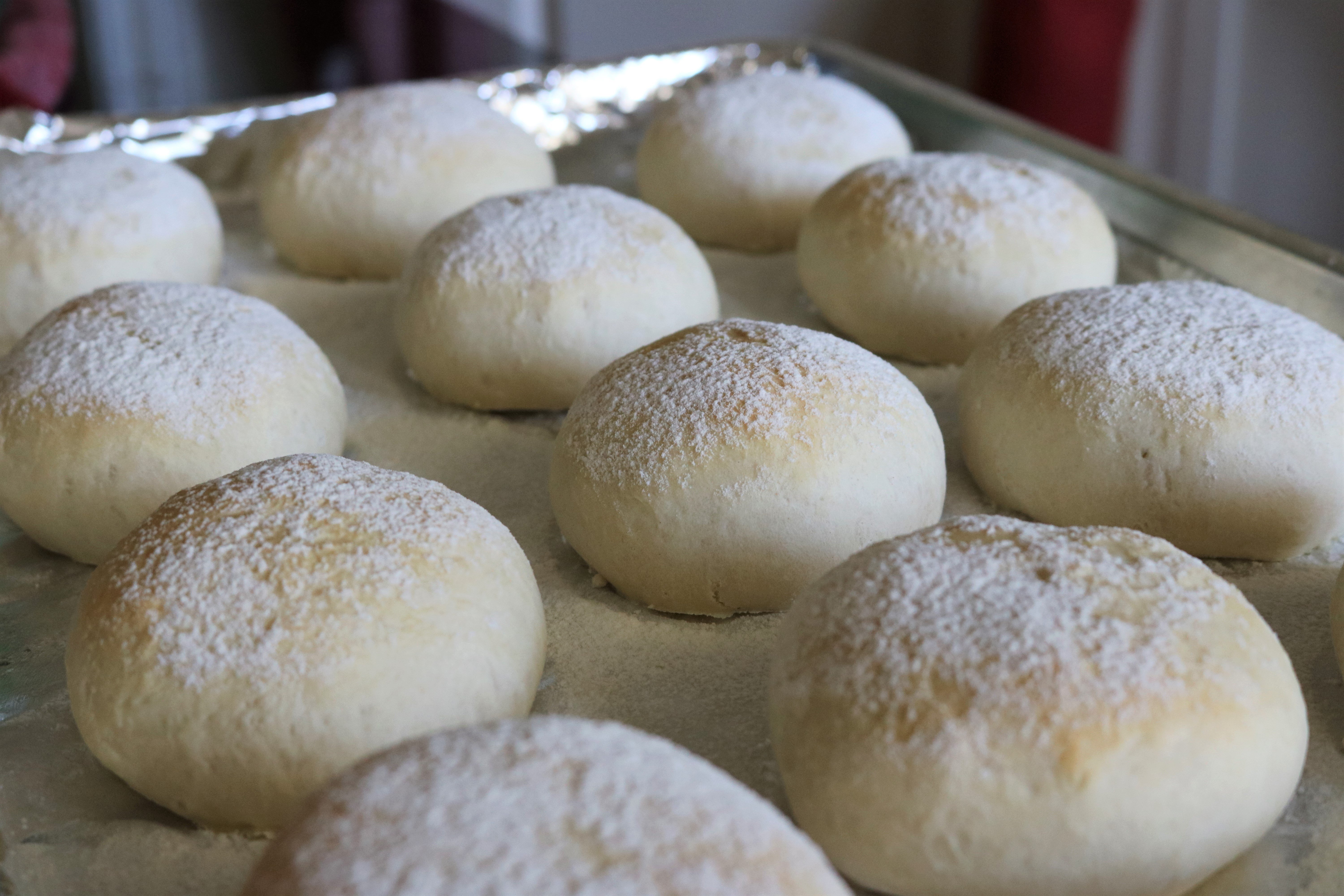 bread rolls made at home