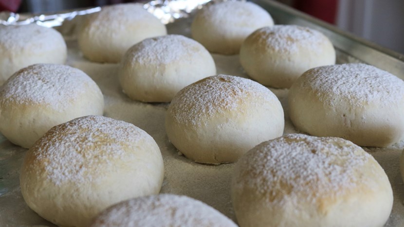 bread rolls made at home